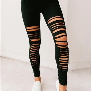 Distressed leggings
